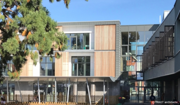 ÇA (SUR)CHAUFFE DANS LES ÉCOLES